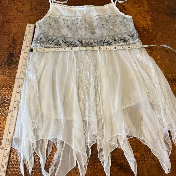 Wet Seal Lace, Sequin and Beaded Cami/Halter. White. Size S - Picture 10 of 12